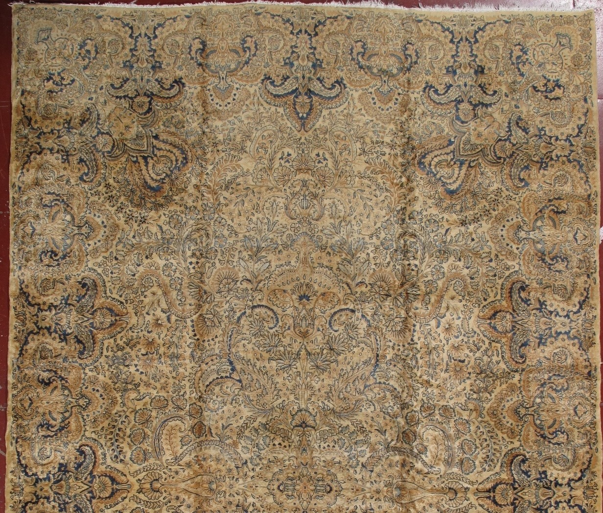 ANTIQUE KERMAN CARPET
