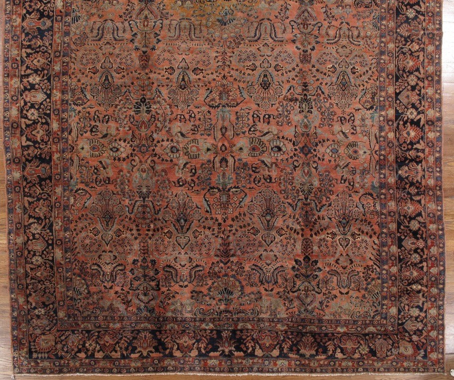 ANTIQUE SAROUK CARPET