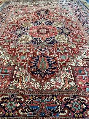 antique serapi-heriz carpet