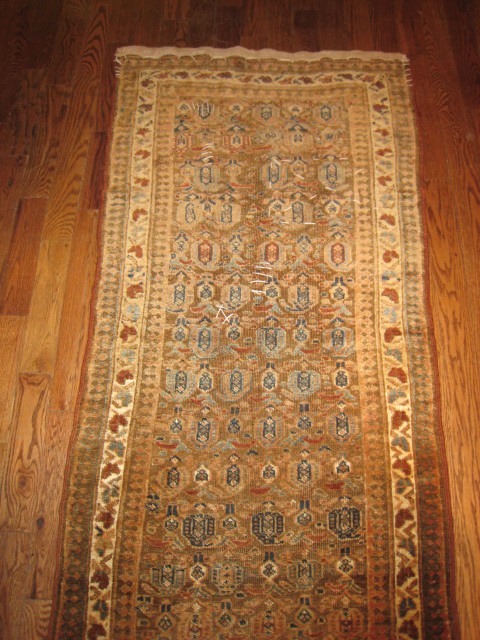 ANTIQUE HAMEDAN RUNNER