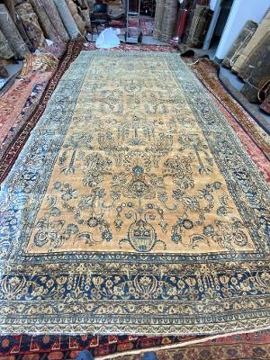 ANTIQUE KERMAN CARPET