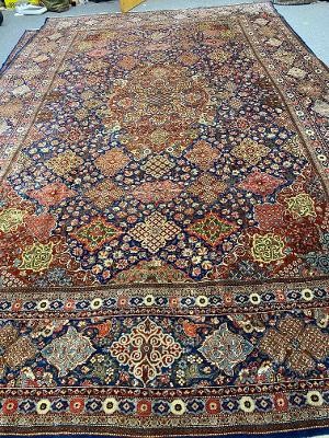 ANTIQUE KASHAN CARPET