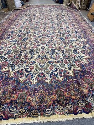 ANTIQUE KERMAN CARPET