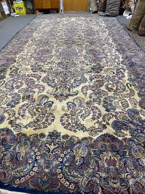 ANTIQUE KERMAN CARPET