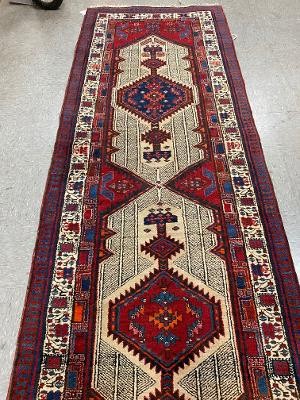 ANTIQUE SERAB RUNNER