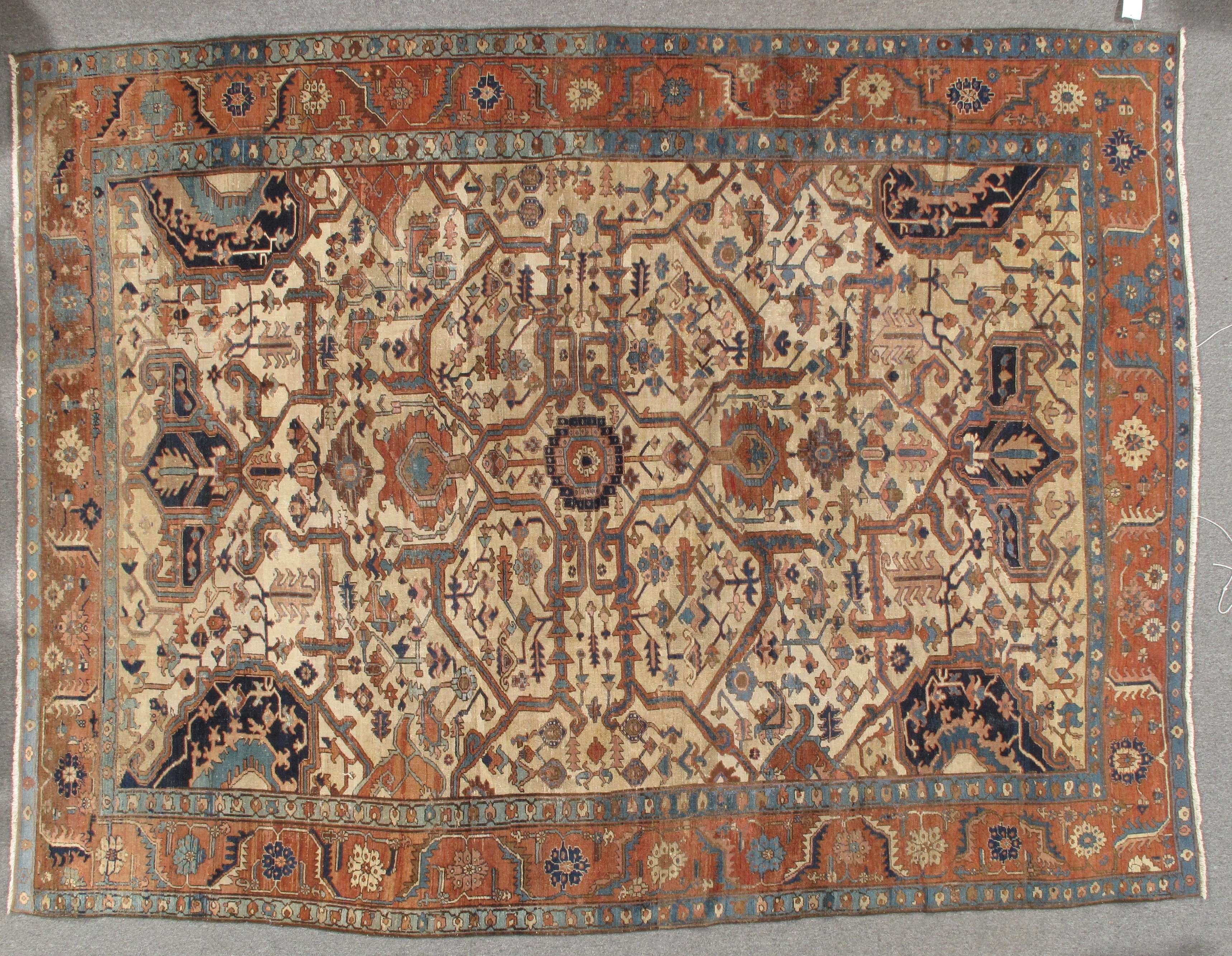ANTIQUE BAKH SHAYESH CARPET