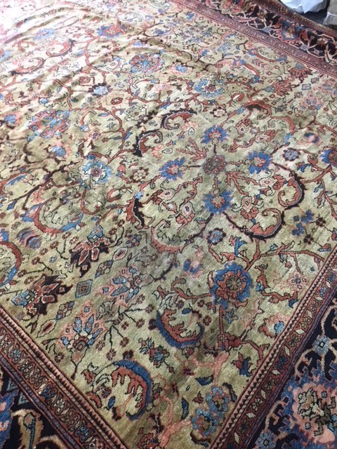 ANTIQUE SULTANABAD CARPET