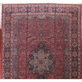 ANTIQUE KAZVIN CARPET 