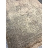 ANTIQUE TABRIZ RUG