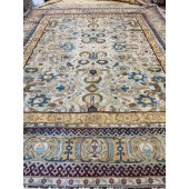 AN ANTIQUE AGRA RUG